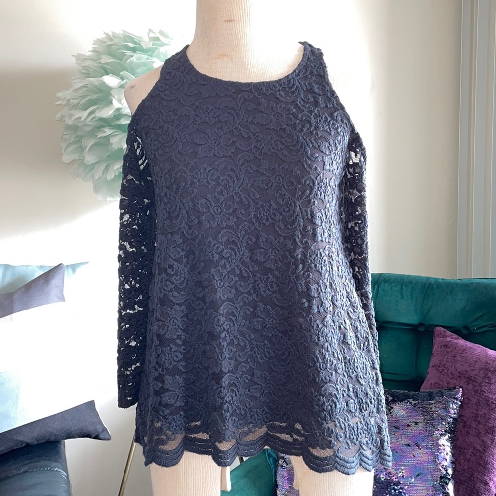 Hollister lace blouse Size M